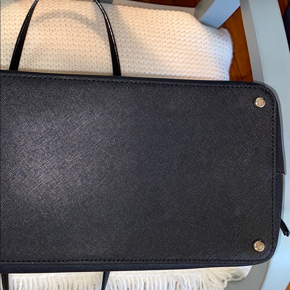 *SOLD*Kate Spade Ari Laurel Way Black Leather Tote - Picture 7 of 12